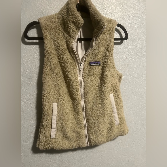 Patagonia Jackets & Blazers - Patagonia Sherpa vest